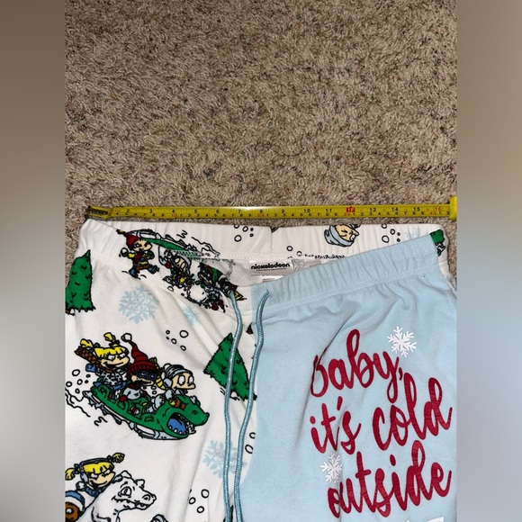 Rugrats Women's Christmas Plush Joggers "Baby, it's cold outside" size medium - Picture 2 of 3